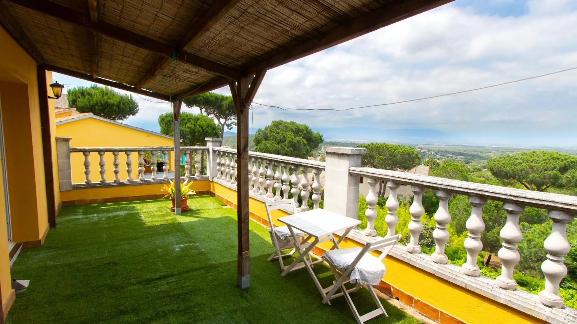 Villa 2 Private Abodes In One Magnificent Villa! Massanet De La Selva