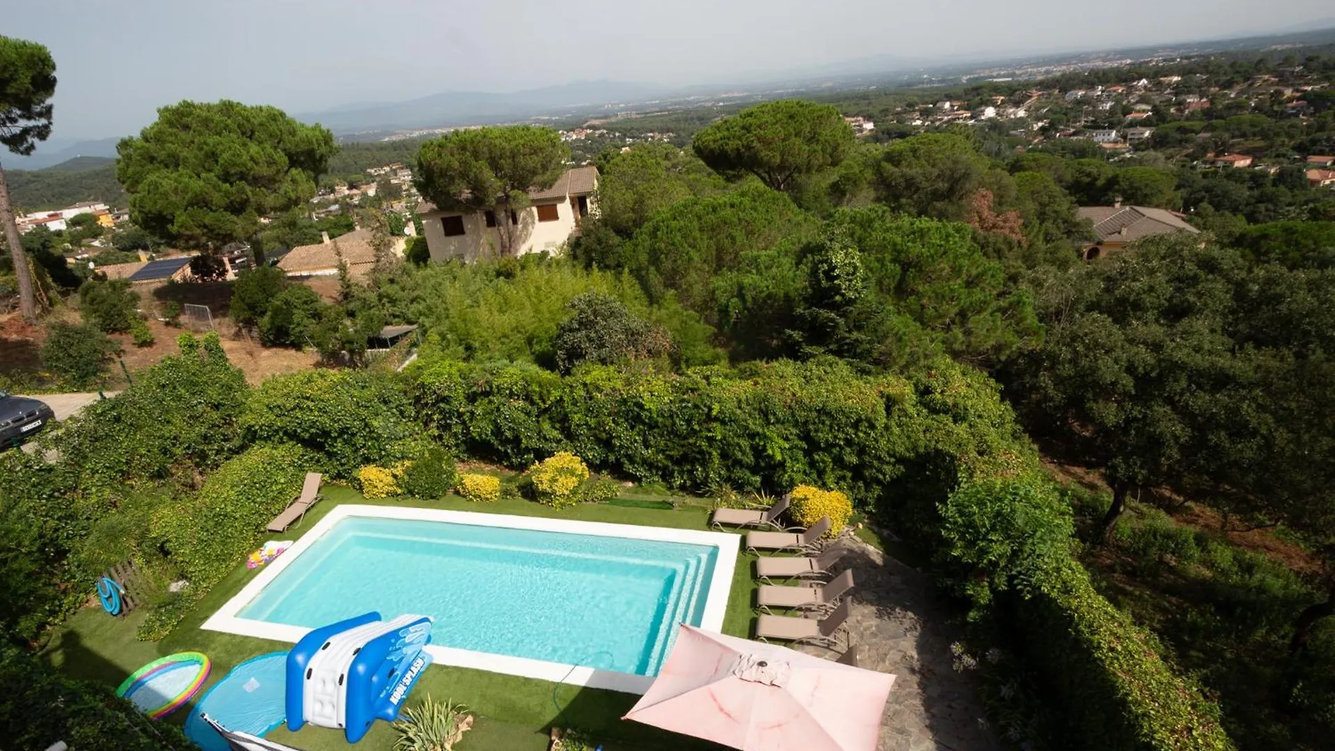 2 Private Abodes In One Magnificent Villa! Massanet De La Selva