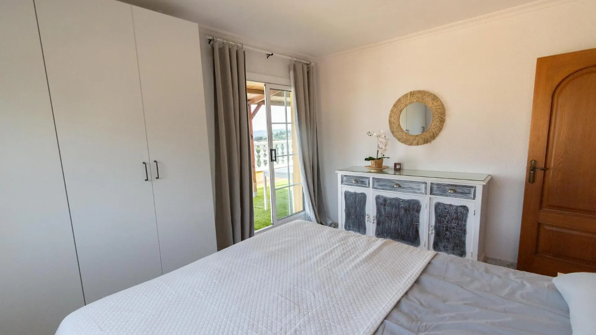2 Private Abodes In One Magnificent Villa! Massanet De La Selva Villa
